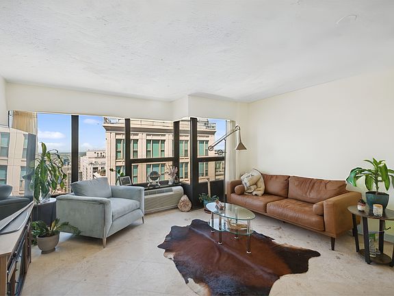 2nd image of 30 E Huron St APT 5506