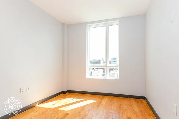 Rented by MySpaceNYC | media 30