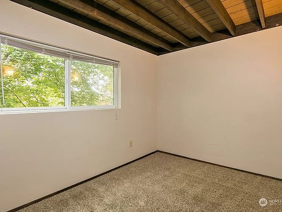 5th image of 4745 Ravenna Avenue NE