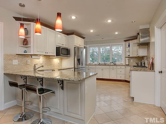 5th image of 1532 Hermitage Ct