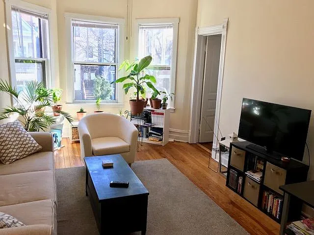 1020 W Wellington Ave #2-R — Photo 8