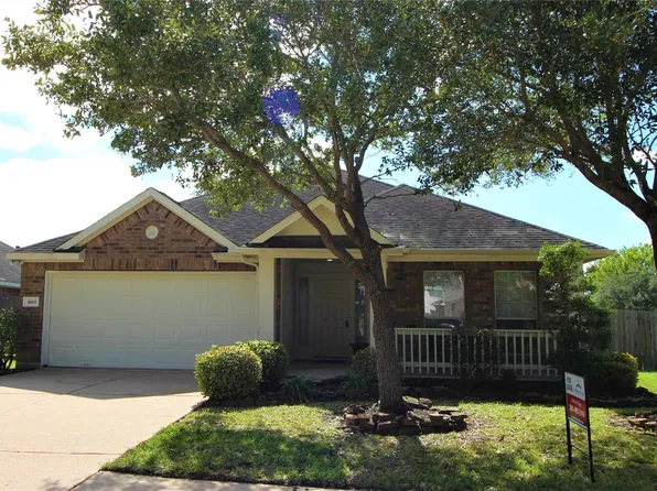 4614 Brazos Bend Dr, Pearland, TX 77584