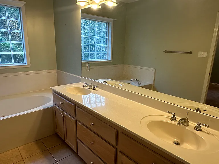 714 Hidden Oaks Dr — Photo 14