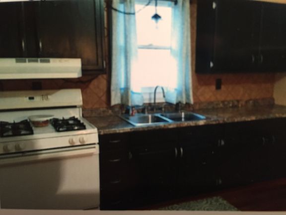 5th image of 5309 Hosta Ln