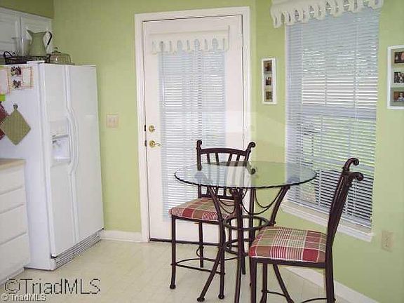5th image of 2640 Ingleside Dr #1D