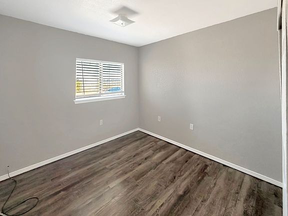 5th image of 2001-2111 W Jackson Ave #2101