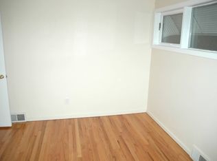 24 Clauss Rd, Clark, NJ 07066