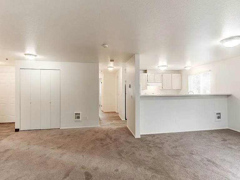 12725 SE 312th St — Photo 3