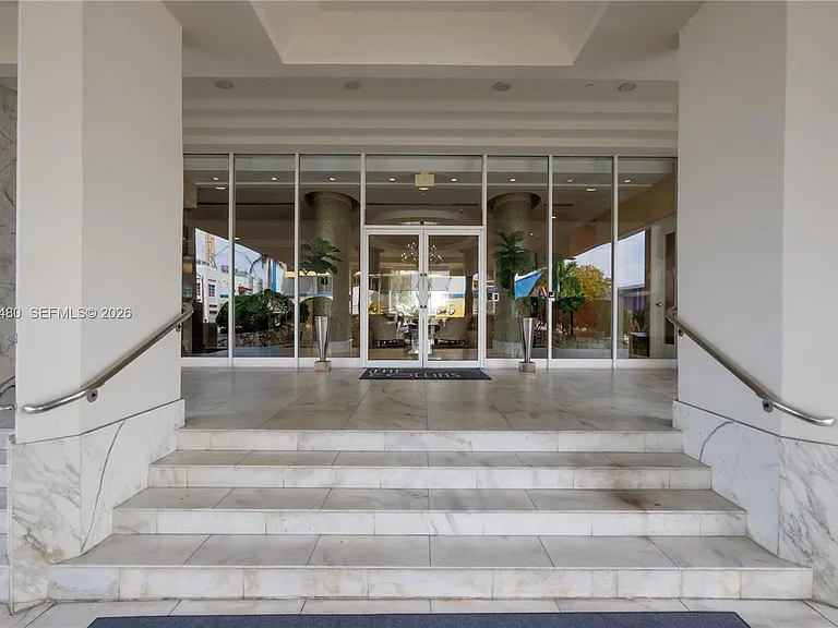 6917 Collins Ave #1609 — Photo 40
