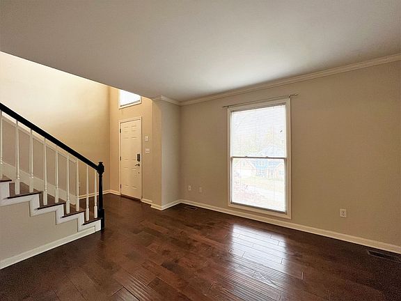 3rd image of 2811 Dee Peppers Dr