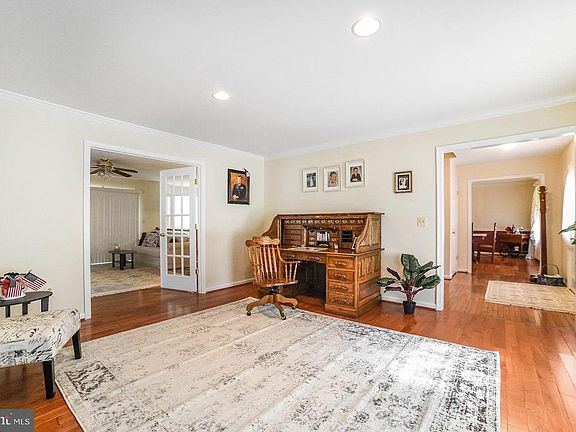 4th image of 23151 Luckton Ct