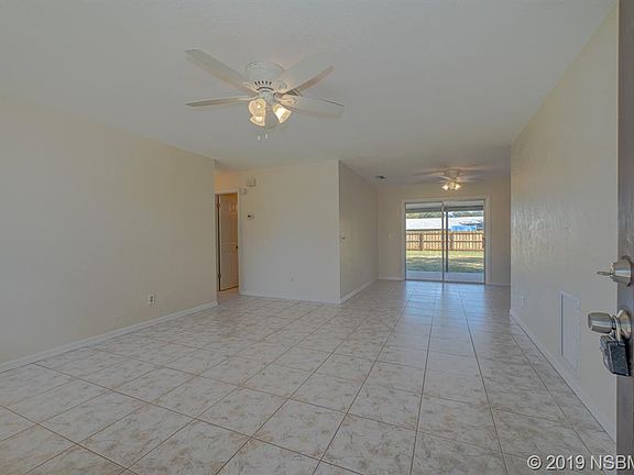3rd image of 1421 Victory Palm Dr