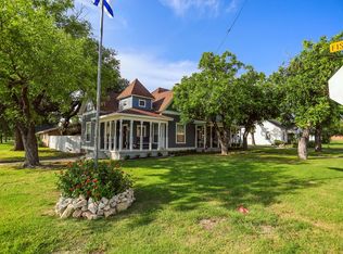 1602 Fisher St, Goldthwaite, TX 76844