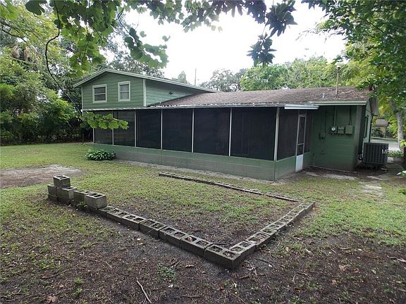 4th image of 7501 W Henry Ave
