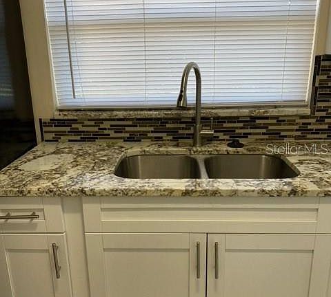 5th image of 8410 Woodlake Dr