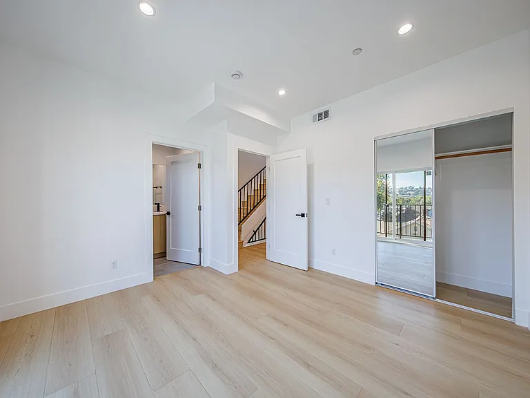 2938 Sycamore — Photo 45