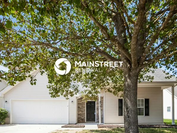 2701 Amber Crest Dr, Gastonia, NC 28052