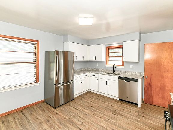 4th image of 11812 Longmead Ave