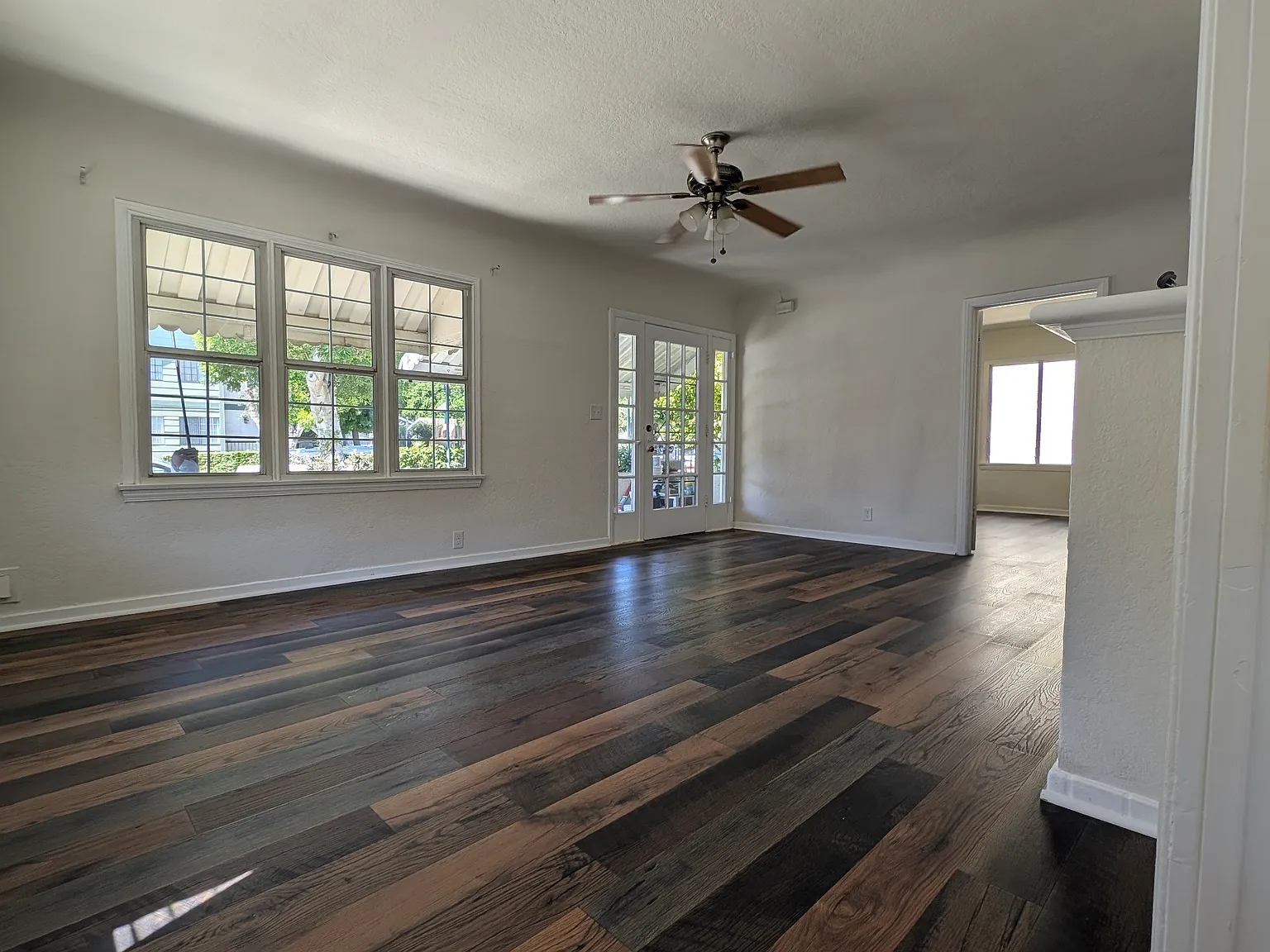 2 bed, 900 sqft, $2,700 — Photo 1