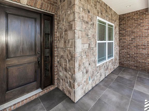 4th image of 600 Calthorpe Ln