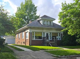 717 N McLean St, Lincoln, IL 62656