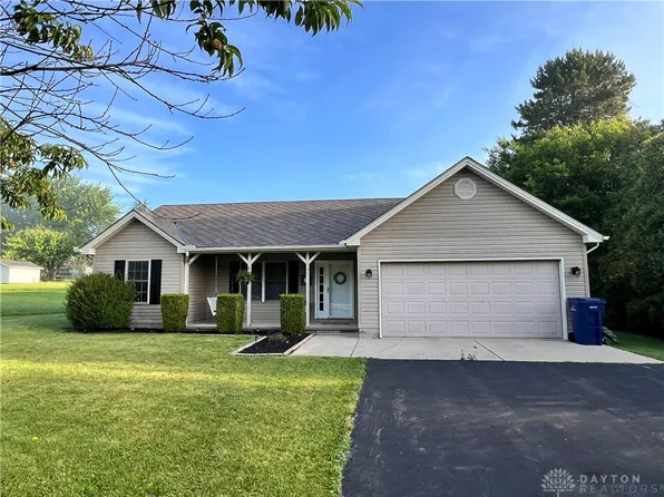 35 Kastrup Dr, Eaton, OH 45320