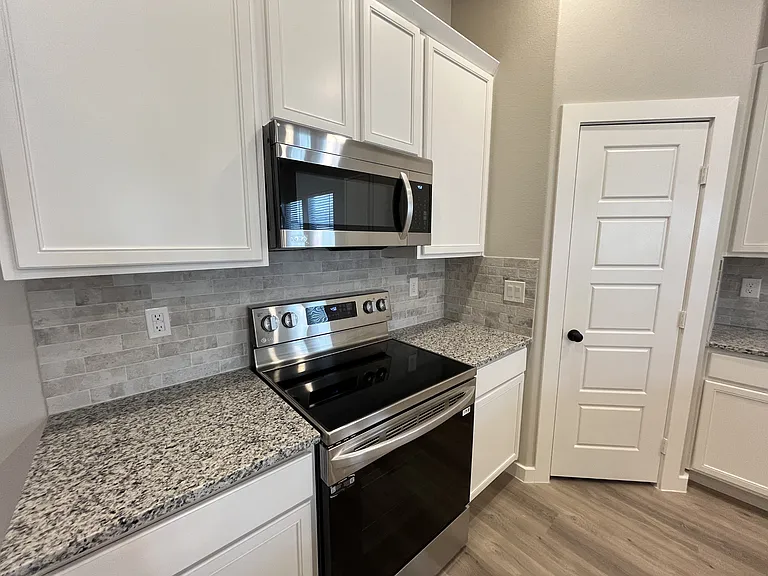 3611 Urbana Pl — Photo 11