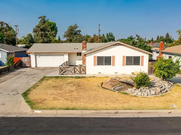 1012 Riverview Dr, Madera, CA 93637