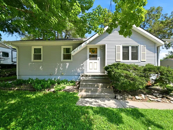 15 Arnold Ave, Council Bluffs, IA 51503
