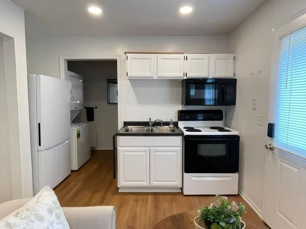 Valley Junction, 309 8th St Unit 3, West Des Moines, IA 50265