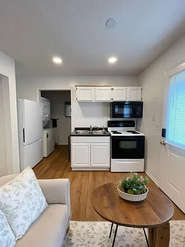 309 8th St Photo 1