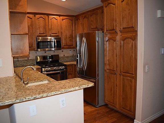 Gourmet kitchen with new stainless appliances