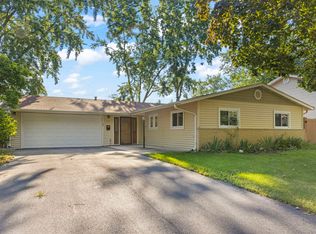 7101 Edgebrook Ln, Hanover Park, IL 60133