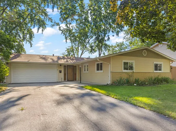 7101 Edgebrook Ln, Hanover Park, IL 60133