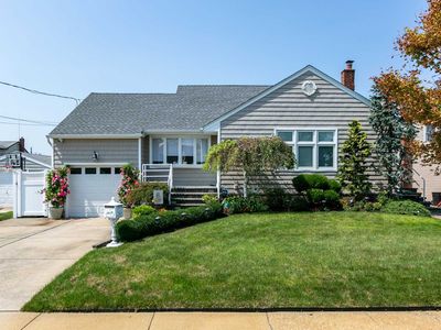 2452 Freeport St, Wantagh, NY, 11793