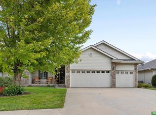 20919 McClellan Cir, Gretna, NE 68028