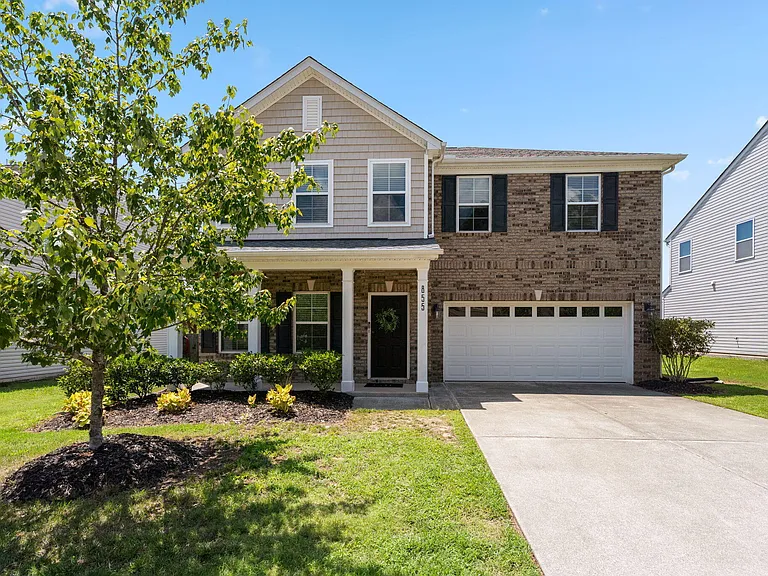 855 Ember Dr — Photo 1