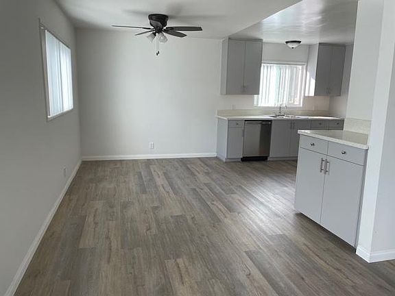3rd image of 5425 Bellingham Ave #4