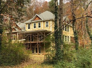 2781 Lake Shore Dr, College Park, GA 30337