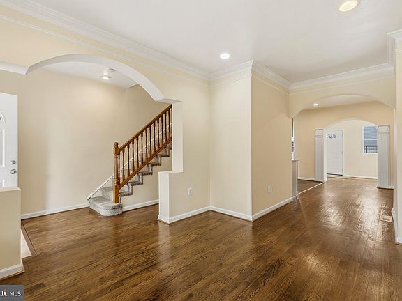 5th image of 1226 Owen Pl NE