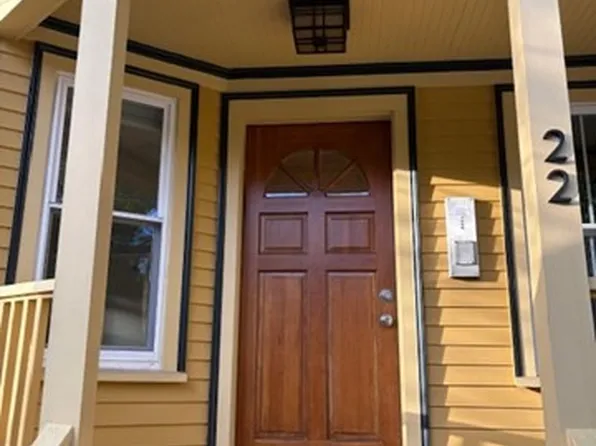 22 Decatur St #1, Cambridge, MA 02139