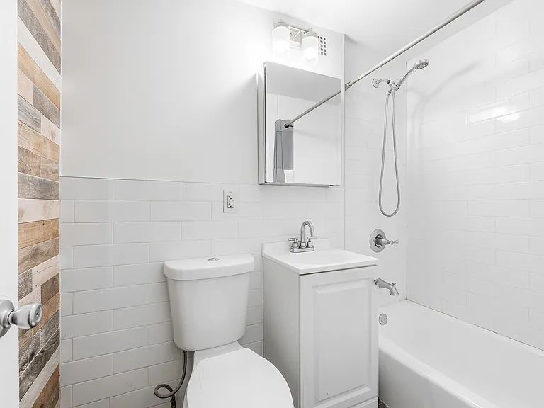 229 E 29th St #5C — Photo 6