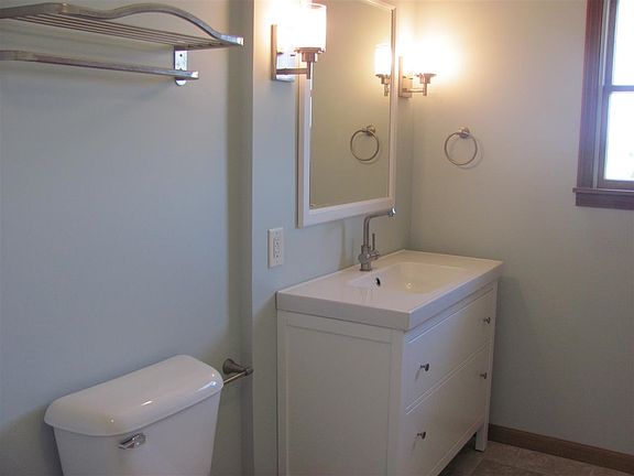 3rd image of 706 Alana Dr