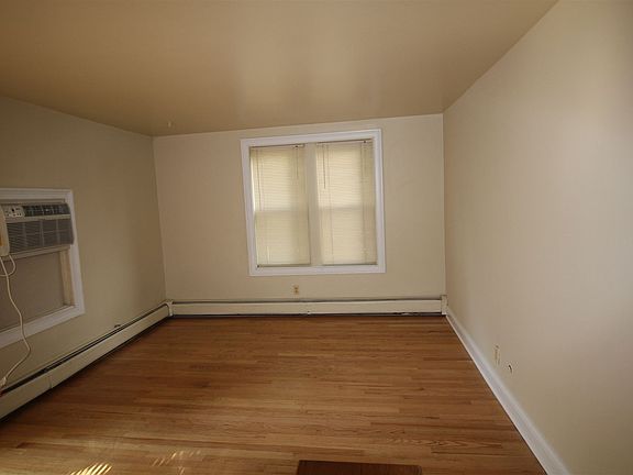 LIVING ROOM WITH A:C