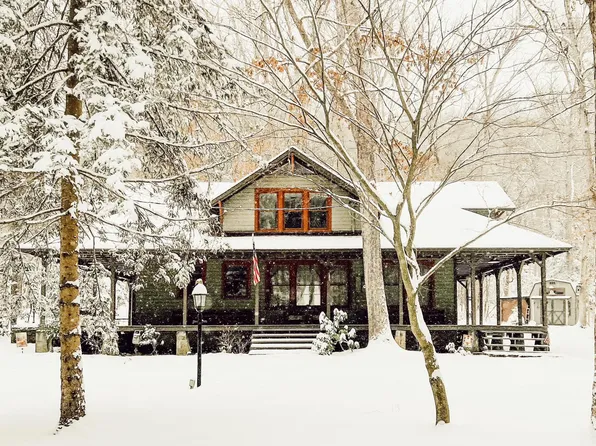 83 Rocky Mountain Rd, Fayetteville, PA 17222