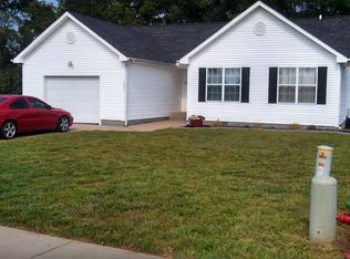 1023 Waterford Cir, Clarksville, TN 37040