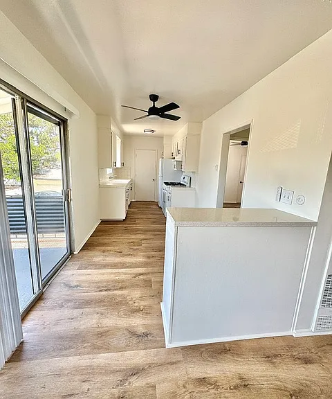 238 W Elm Ave #C — Photo 4