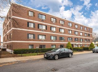 35 Glencoe St APT 49, Brighton, MA 02135