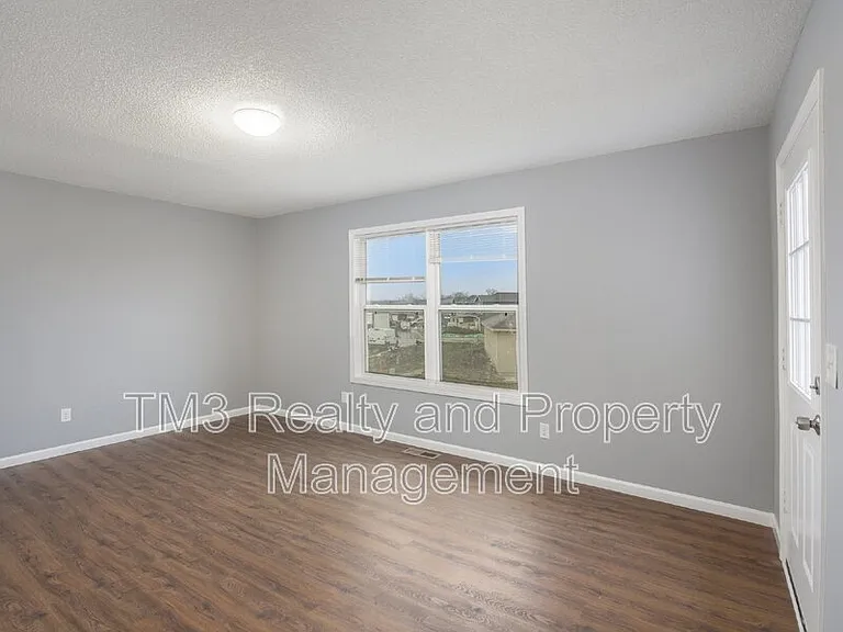 31642 W 174th St — Photo 6