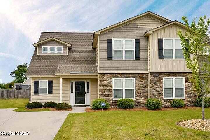 1st image of 2206 A Sweet Bay Dr